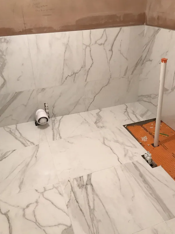 Marble-effect tiling
